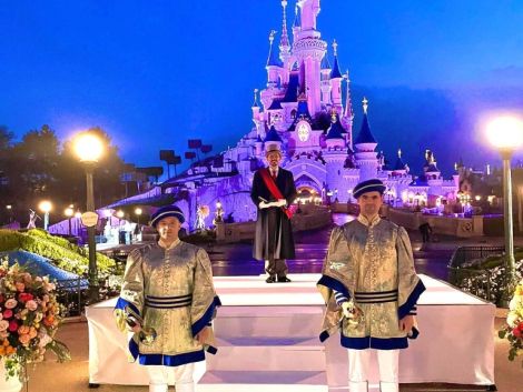 Un mariage de conte de fées chez Disneyland Paris avec nos artistes
Nos musiciens sont intervenus pour ajouter une touche de magie à ce jour exceptionnel...