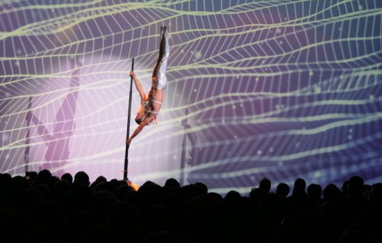 Acrobate Drapeau Humain