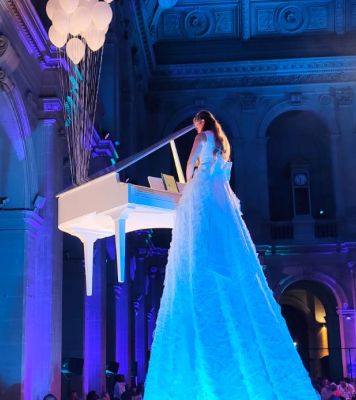 Unique in&eacute;dit