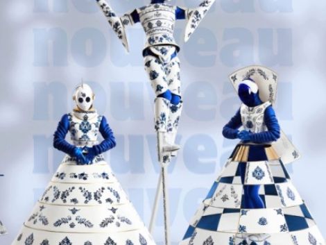 Nos échassiers mêlent l’élégance et la délicatesse de la porcelaine fine à une esthétique futuriste, presque robotique, pour créer un véritable point...