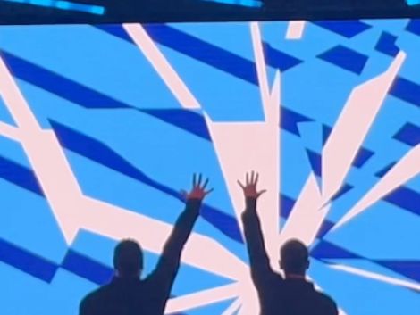 Un happening énergique pour dynamiser vos événements professionnels ⚡

Pensée pour les événements corporate et les temps forts de marque, cette performance...