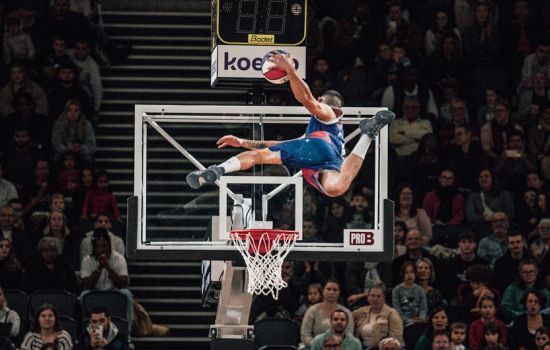 Basketball Acrobatique