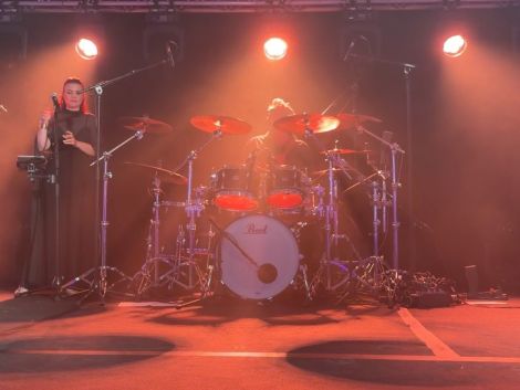 📼 Les années 90-2000… toute une époque qui se chante, se danse et se partage!
Avec ses artistes, animations et spectacles, OSCART plonge vos invités dans...